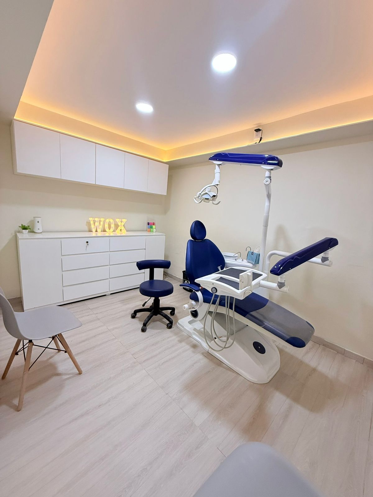 Consultorio dental moderno en Dental Wox, Guadalajara
